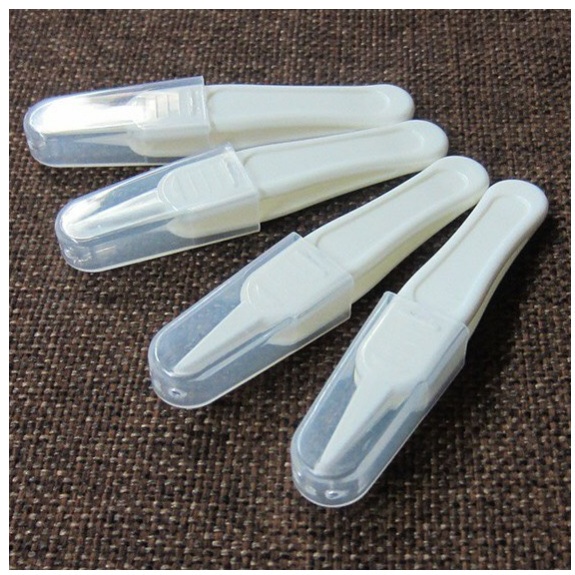 Dụng cụ gắp gỉ mũi cho bé an toàn tiện dụng