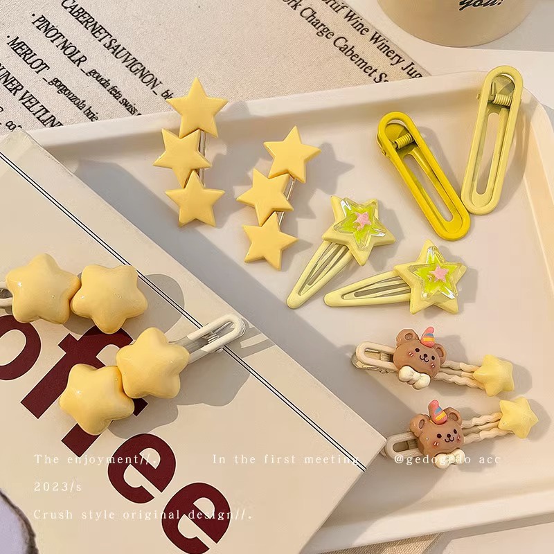 Kẹp Tóc Mỏ Vịt Hình Ngôi Sao / Bông Hoa Màu Vàng Dễ Thương Dùng Dự Tiệc Đơn Giản Dành Cho Bé Gái