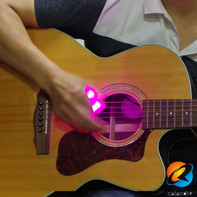 Cod nhớ guitar picks mặt dây chuyền acoustic guitar dân gian miếng gảy guitar điện chọn led phát sáng chọn nhạc cụ