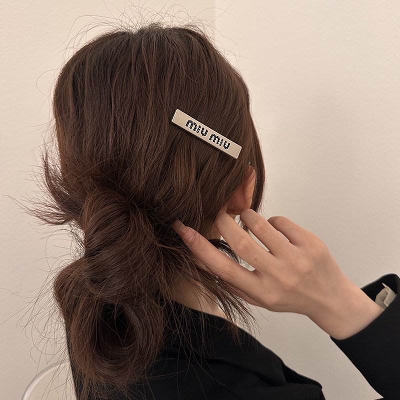 Kẹp Tóc Mỏ Vịt Một Bên Đính Đá Kim Loại Cao Cấp Phong Cách Hàn Quốc Ngọt Ngào Dễ Phối Đồ Dành Cho Bạn Nữ