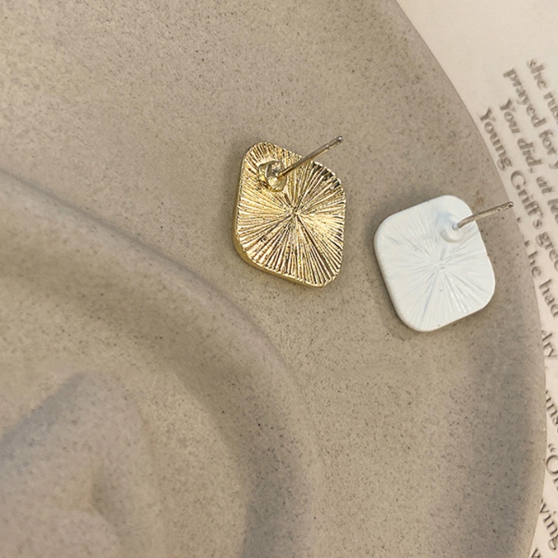 Khuyên Tai Kim Loại Hình Vuông Phong Cách Hàn Quốc Sang Trọng Dành Cho Nữ