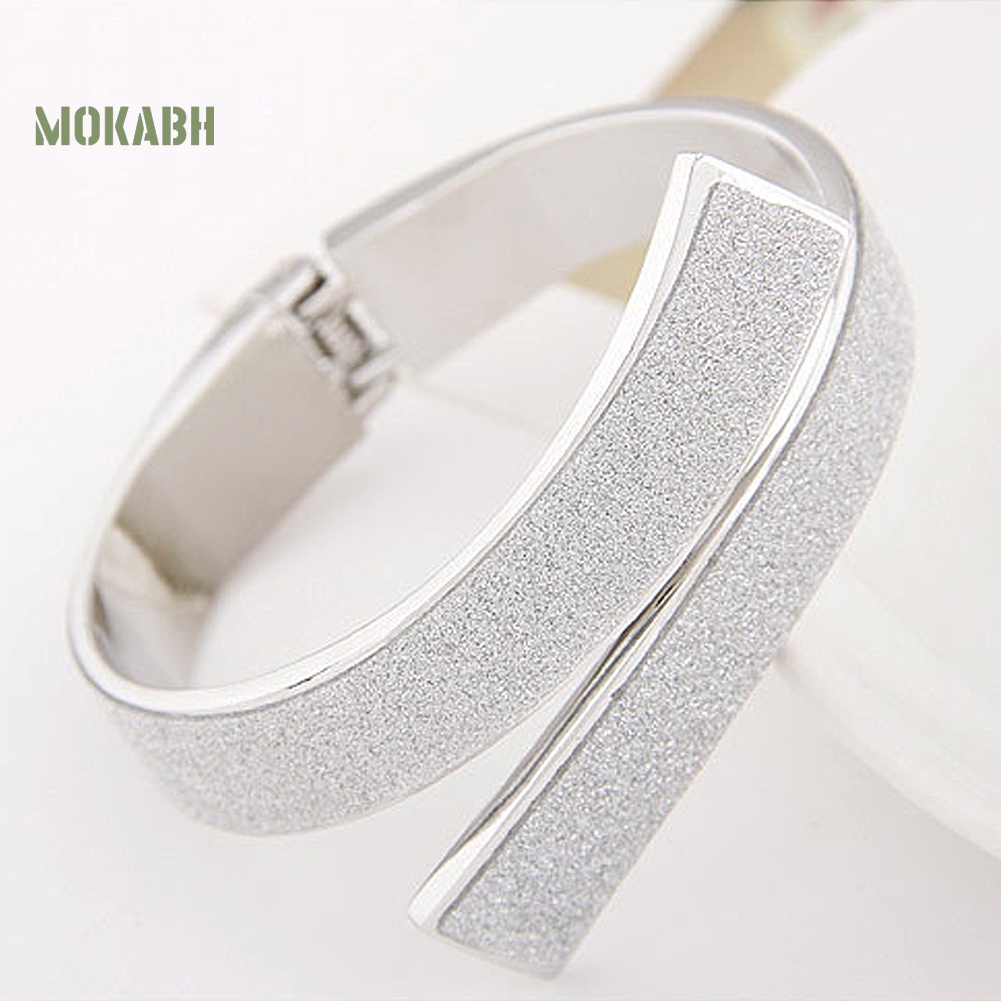 Vòng Tay Hợp Kim Kiểu Dáng Đơn Giản Thời Trang Cho Nữ