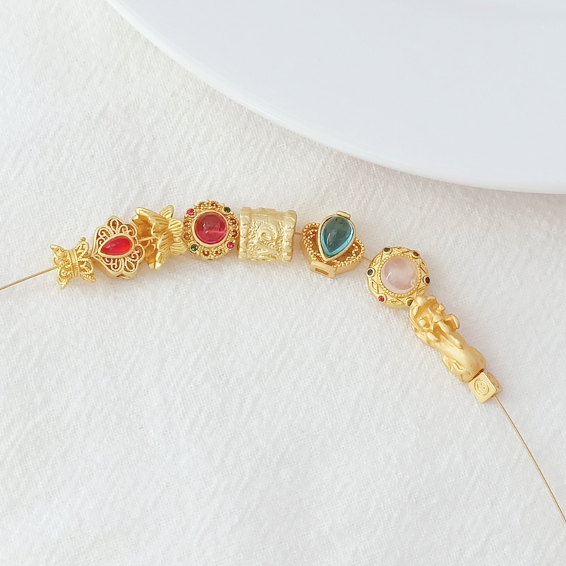 Hạt Xỏ Lỗ Lớn Hai Mặt Khảm Đá Pha Lê Hình Trái Tim Pixiu Cổ Điển