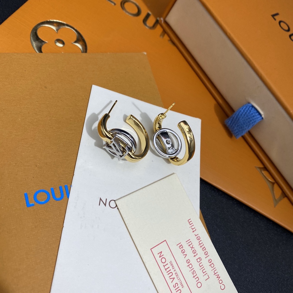 Bông Tai LV Bằng Thép Titan Hình Chữ Thời Trang Cho Nữ