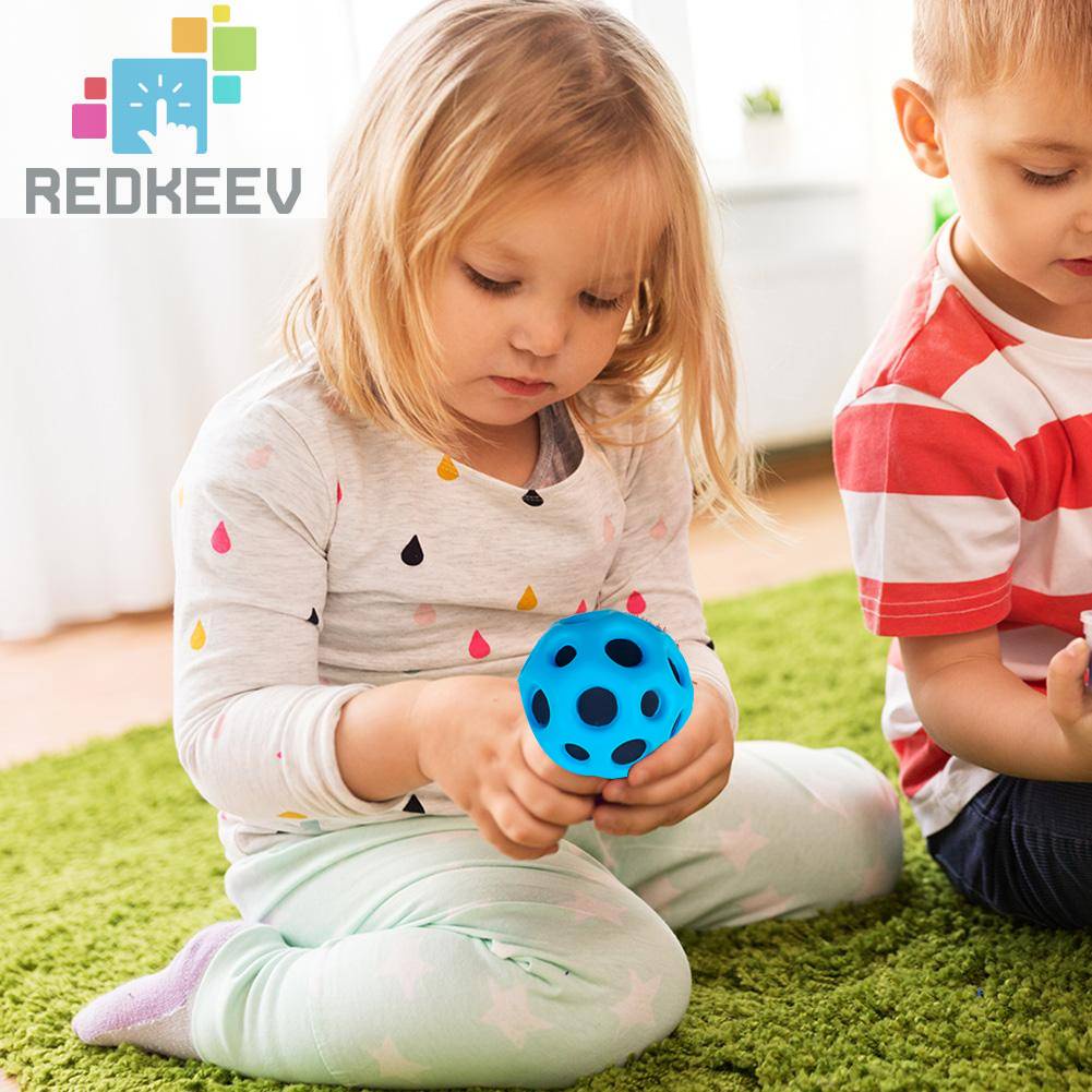 Đồ Chơi Bóng Lỗ Nhiều Màu Sắc Dễ Thương Cho Bé