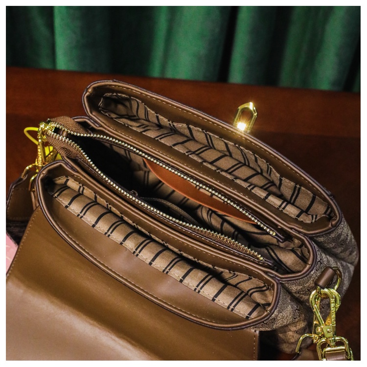 Túi xách in thời trang high-grade light luxury crossbody bag shoulder bag