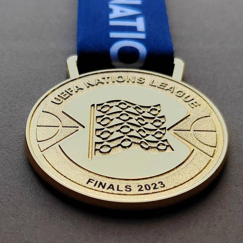 Huy Chương Vàng / Bạc 2023 UEFA Champions Medal / Medal / Tây Ban Nha / Croatian / Medal Kỷ Niệm