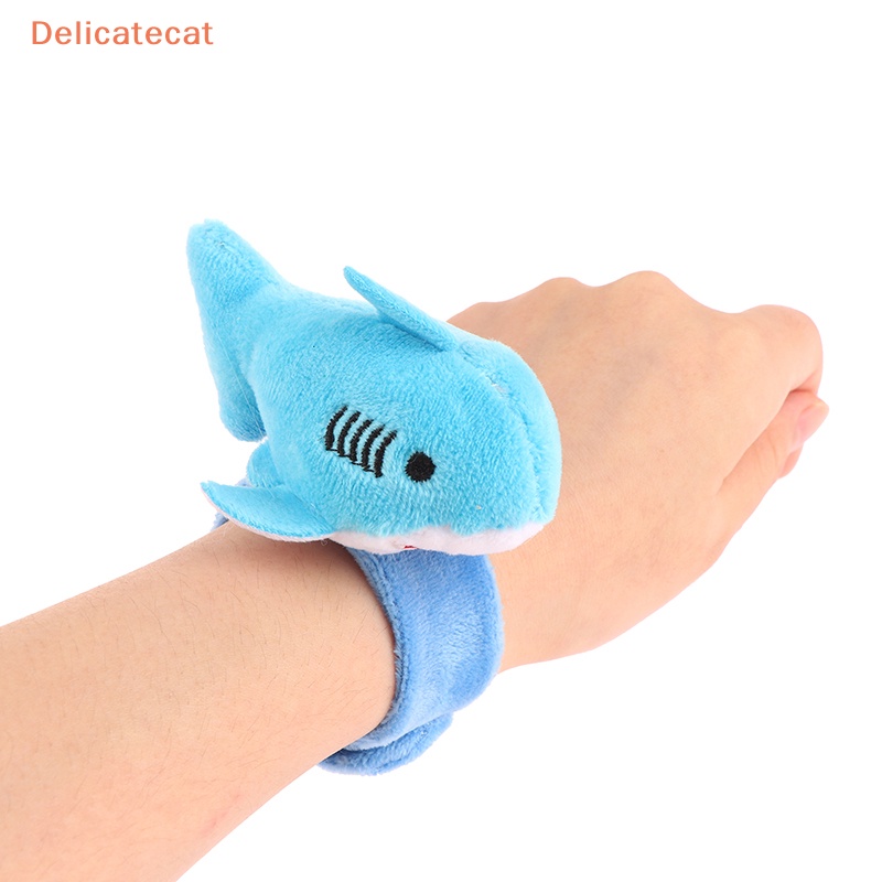 Vòng Đeo Tay Hình Cá Mập Nhồi Bông Dễ Thương Cho Bé