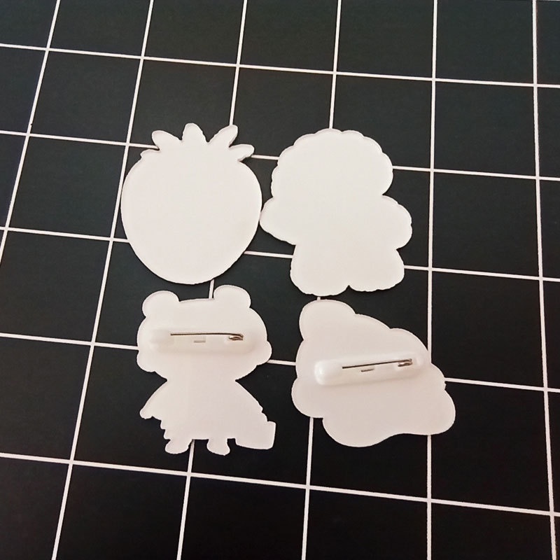 Ghim cài trang trí túi và trang phục bằng acrylic họa tiết hoạt hình xinh xắn -Fashinrandy