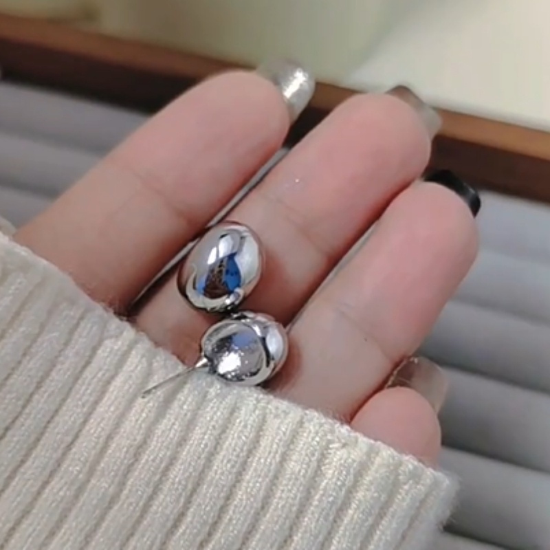 Hoa tai beanie kim bạc sành điệu mới, hoa tai đinh tán phong cách dấu phẩy kim loại, hoa tai đa năng cho nữ