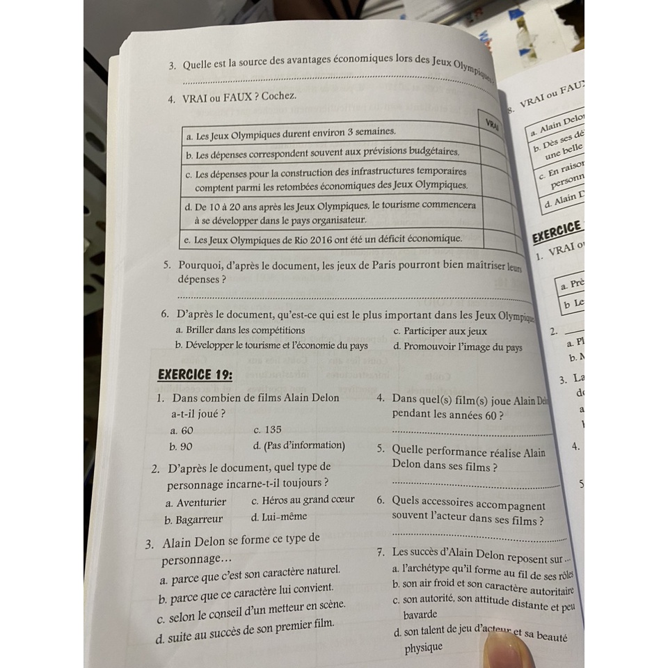Sách - Luyện thi Tiếng Pháp DELF B1