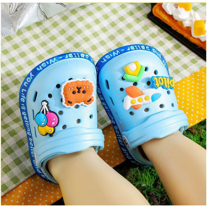 Dép Sục Cho Bé Gái Bé Trai WOWKIDS, Sandal  Siêu Nhẹ Chống Trơn Trượt Tặng Kèm Sticker Đáng Yêu Cho Bé