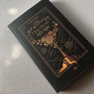 Sách - Hoa Vẫn Nở Mỗi Ngày