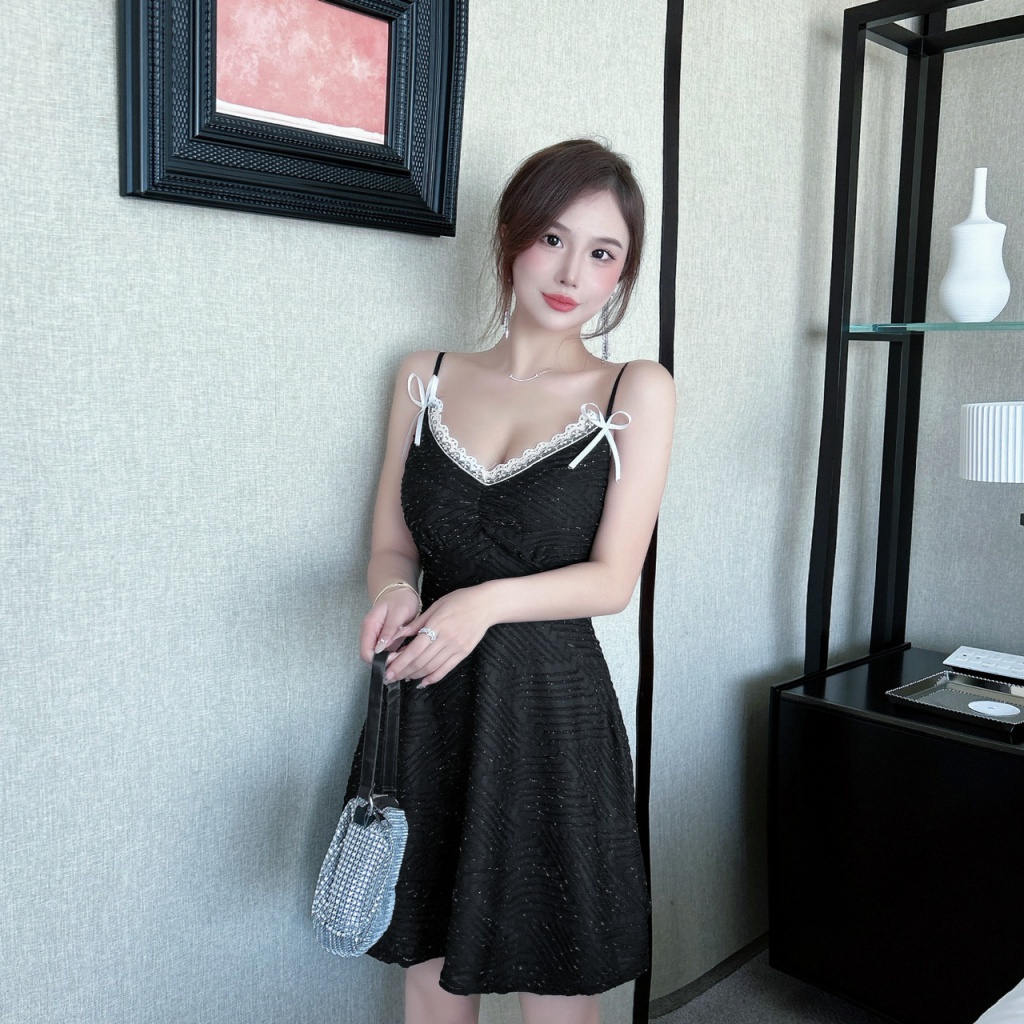 Đầm Hai Dây Phối Ren Quyến Rũ Thời Trang