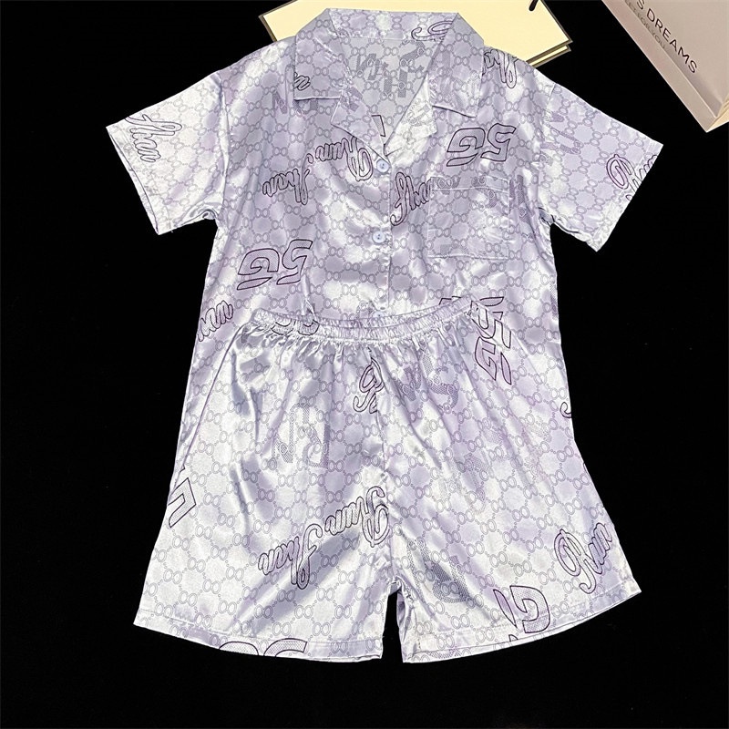 Bộ Đồ Ngủ Ngắn Tay Bằng Lụa Mát Phối Ren Họa Tiết Hoạt Hình Cho Nữ