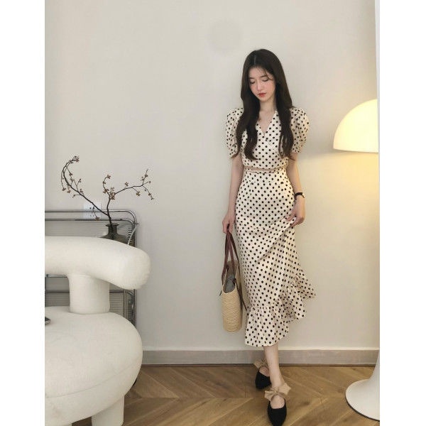 Đầm Đuôi Cá Cổ v Tay Phồng Họa Tiết Chấm Bi Kiểu Pháp Thời Trang Mùa Hè Cho Nữ