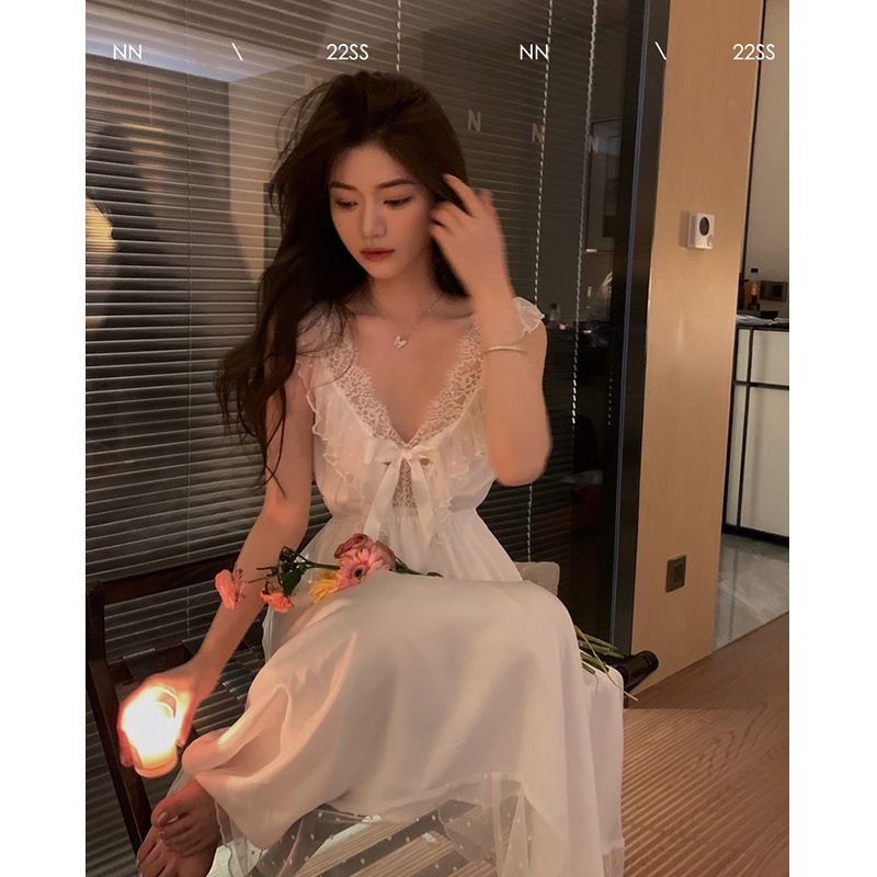 Đầm Hai Dây Hở Lưng Dáng Rộng Vải Satin Phối Ren Màu Trắng Phong Cách Pháp Thời Trang Mùa Hè Quyến Rũ Cho Nữ