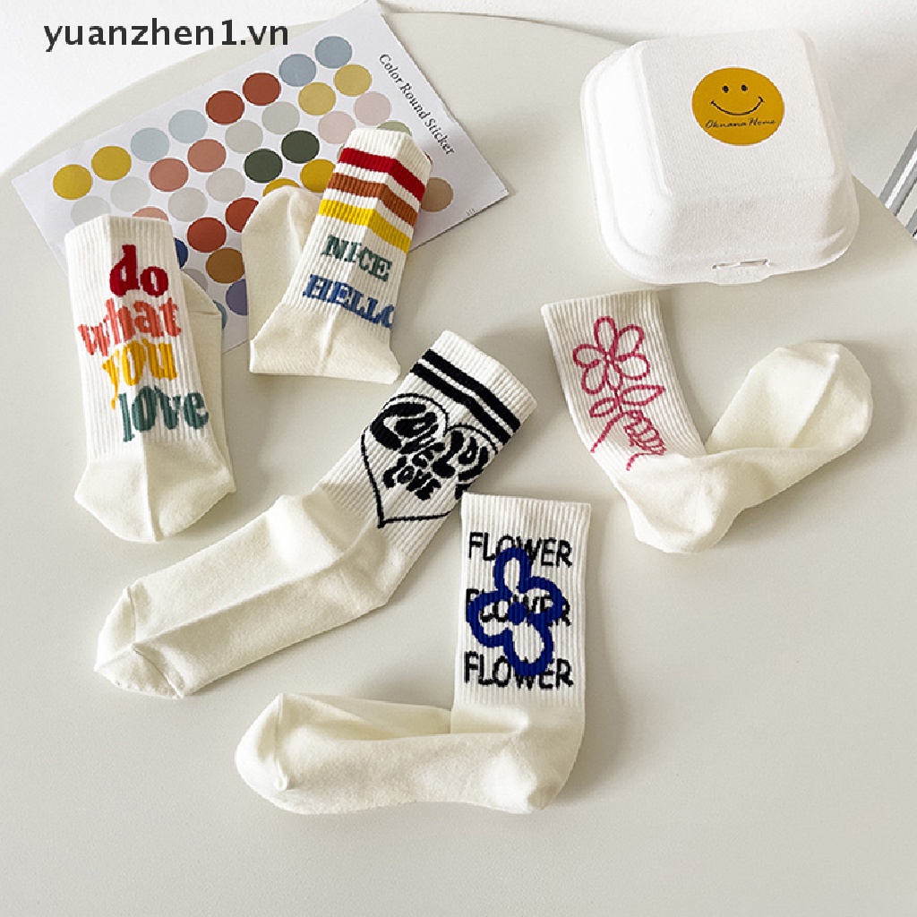 Đôi Tất Cotton Kẻ Sọc In Chữ Vui Nhộn Cho Nữ