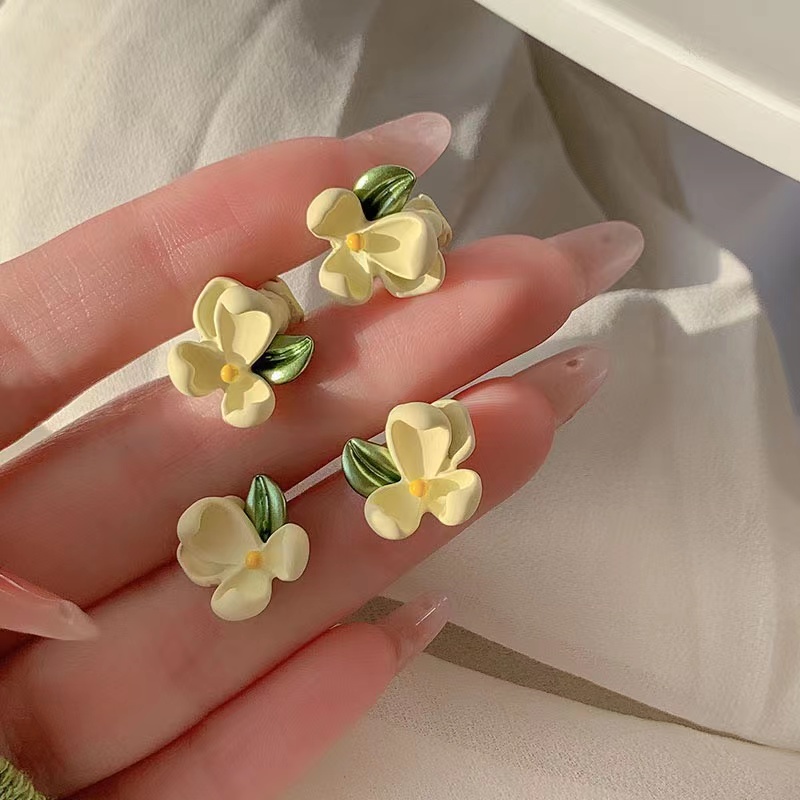 Khuyên Tai Hình Hoa Thời Trang Hàn Quốc Cho Nữ