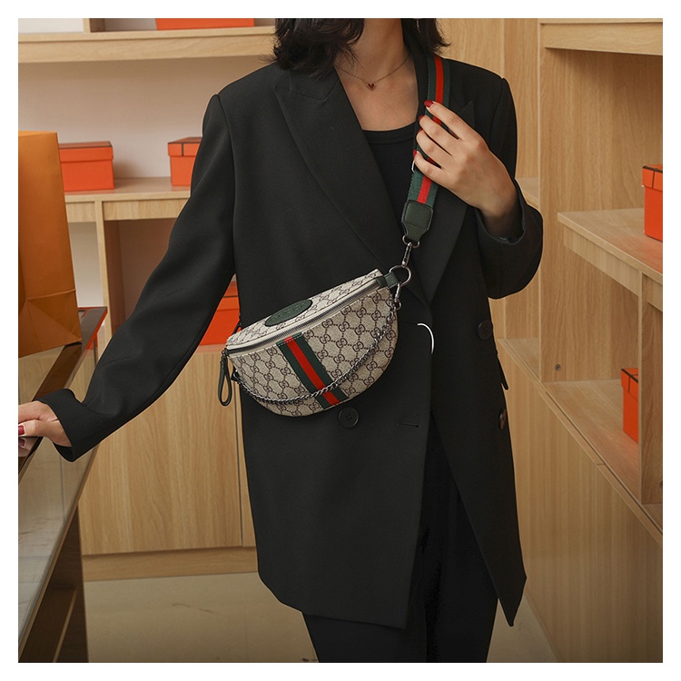 Men's and Women's Sling Bag Casual Elegant Classic Retro One-Shoulder Side Packet Shoulder Crossbody Bag