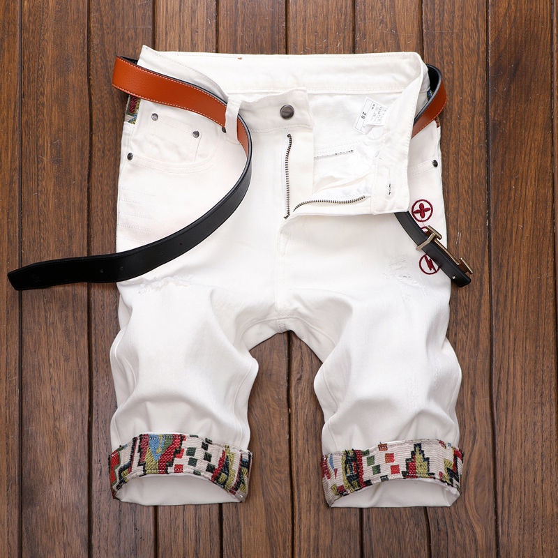 Qtmu Hàng Có Sẵn Quần Short Denim Rách Đầu Gối Thêu Hoa Độc Đáo Dễ Phối Đồ Phong Cách Đường Phố Cho Nam