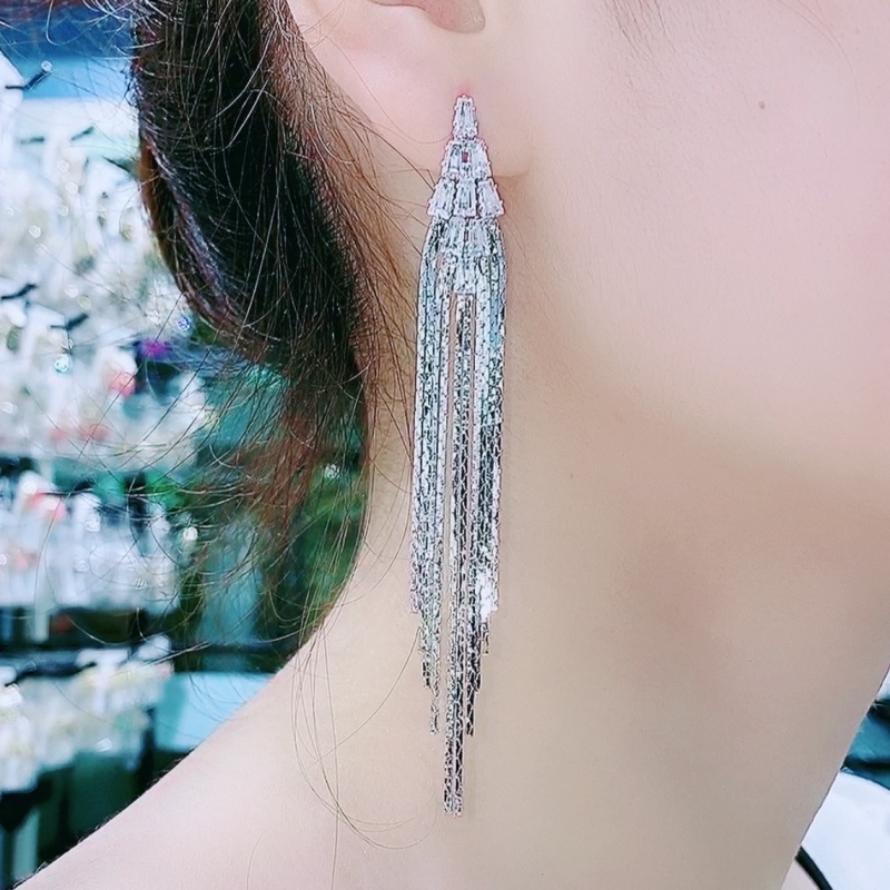 Bông Tai Mạ Bạc 925 Dáng Dài Đính Kim Cương Lấp Lánh Thời Trang Cho Nữ