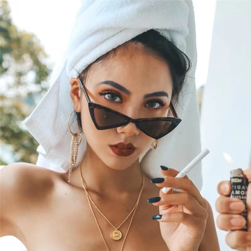 (KIQI-FASHION) COD Kính Mát Gọng Mắt Mèo Phong Cách Vintage Thời Trang Cho Nam Nữ