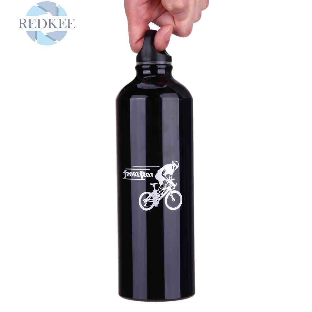 1 Bình Nước Cách Nhiệt Bằng Thép Không Gỉ 750ML Màu Đen