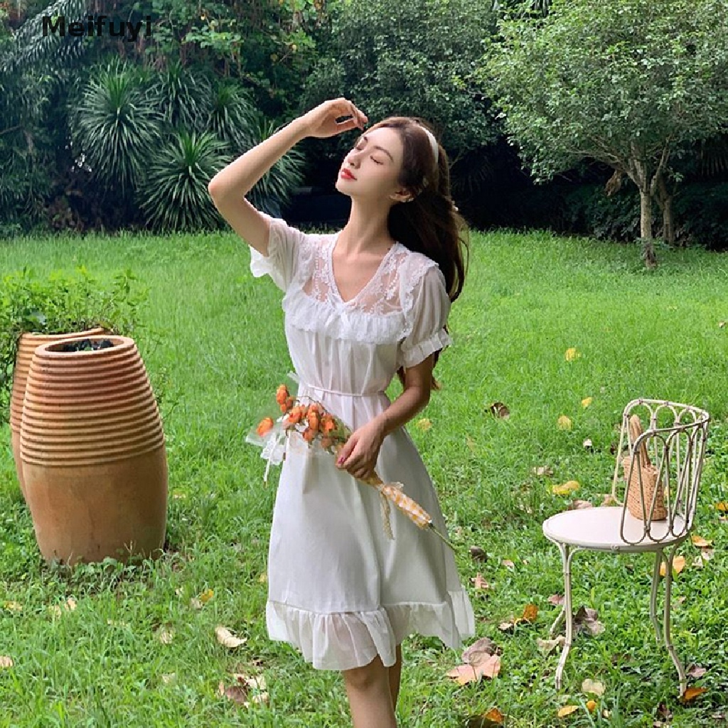 Đầm Midi Trắng Cổ Chữ V Tay Phồng Phối Ren Ngọt Ngào Phong Cách Retro Mùa Hè Cho Nữ