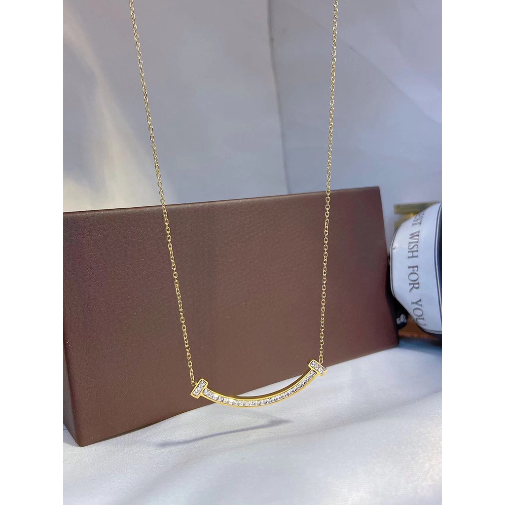 CARTIER Vòng cổ Thép Titan Mặt Chữ C Thời Trang Cho Nam Nữ