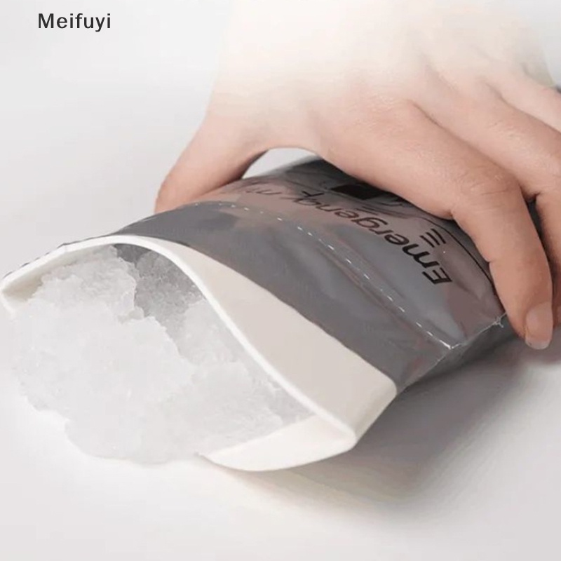 Set 1 / 4 Túi Đi Vệ Sinh Khẩn Cấp Mini 700Ml Tiện Dụng