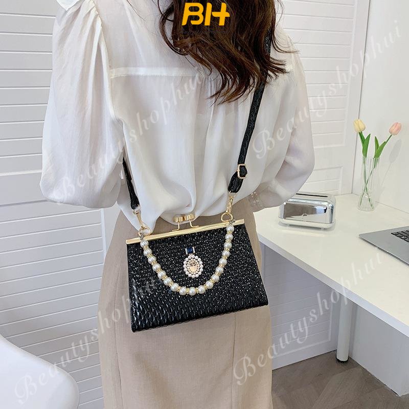 Túi Đeo Chéo Một Bên Vai Hình Vuông Nhỏ Đính Ngọc Trai Thời Trang 2023 Dành Cho Bạn Nữ