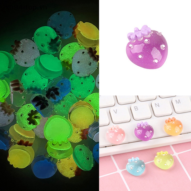 Set 2 Đồ trang trí Trái Dâu Mini Bằng Nhựa Phát Quang Dùng Để Trang Trí DIY