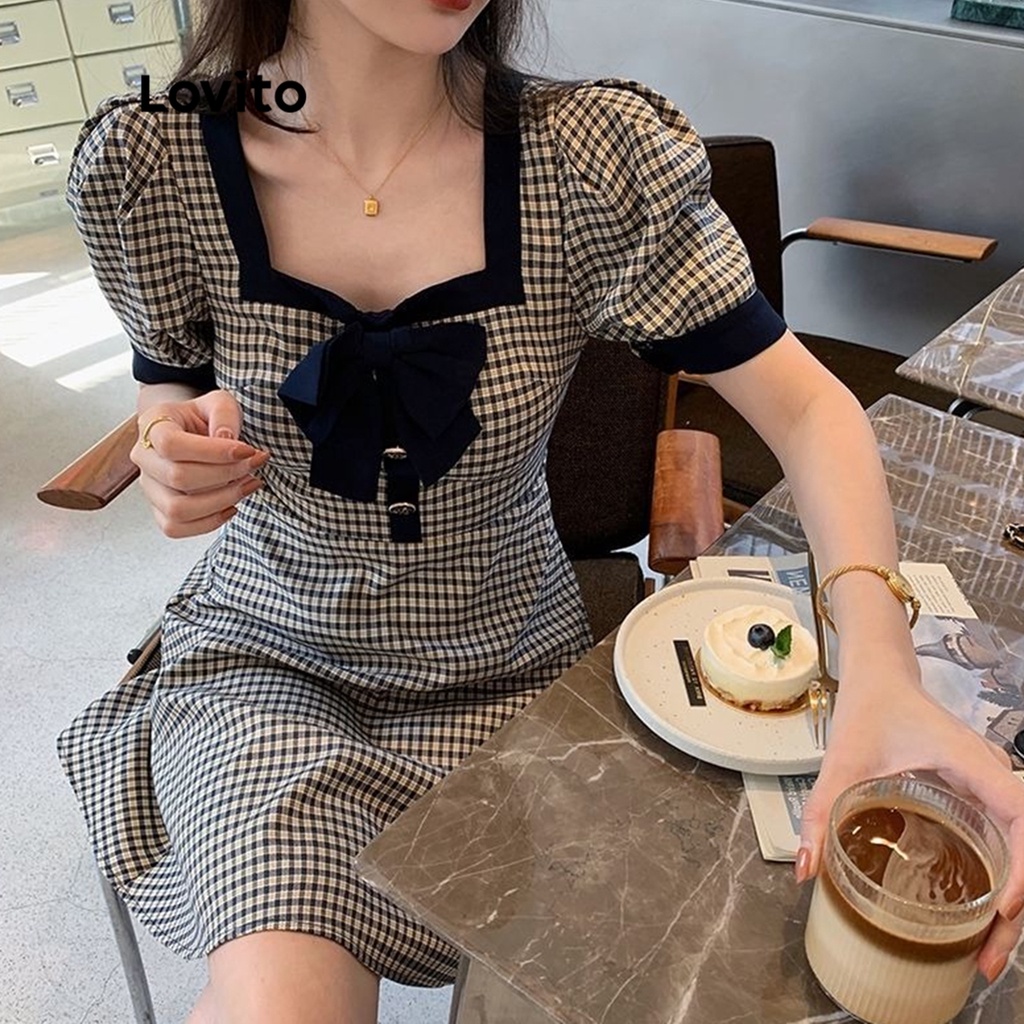 Đầm Lovito cổ vuông màu khối thắt nơ kẻ sọc phong cách cơ bản cho nữ LNE02029 (màu trắng và đen)