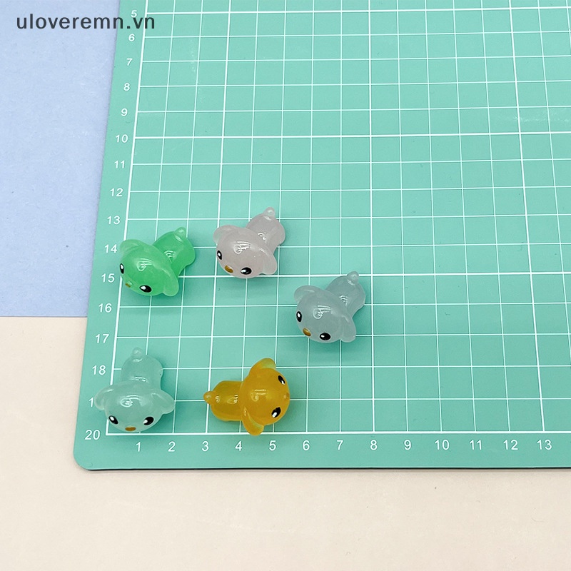 Set 2 Mô Hình Chú Chó Hoạt Hình Màu Dạ Quang Trang Trí Xe Hơi