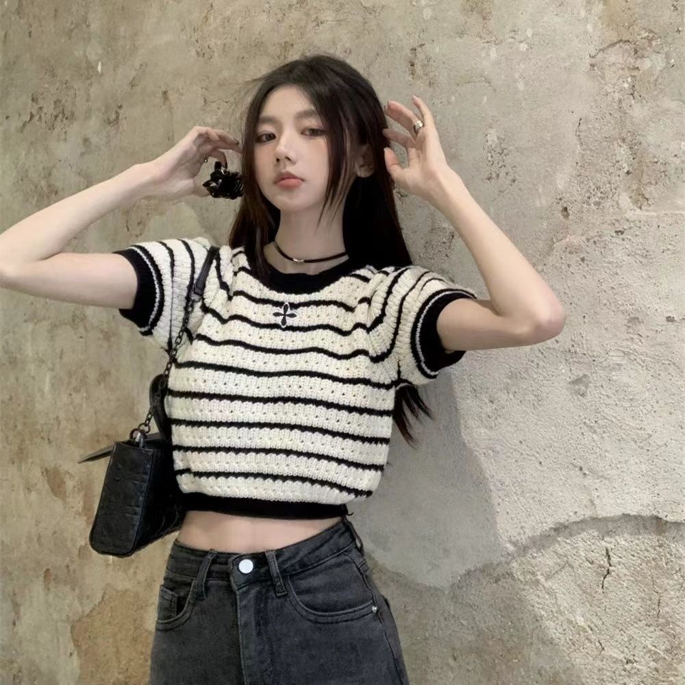 Cassie áo croptop áo croptop nữ Thiết kế ít người cao eo slim hottie ngắn áo khoác 2023 NEW JUN0302