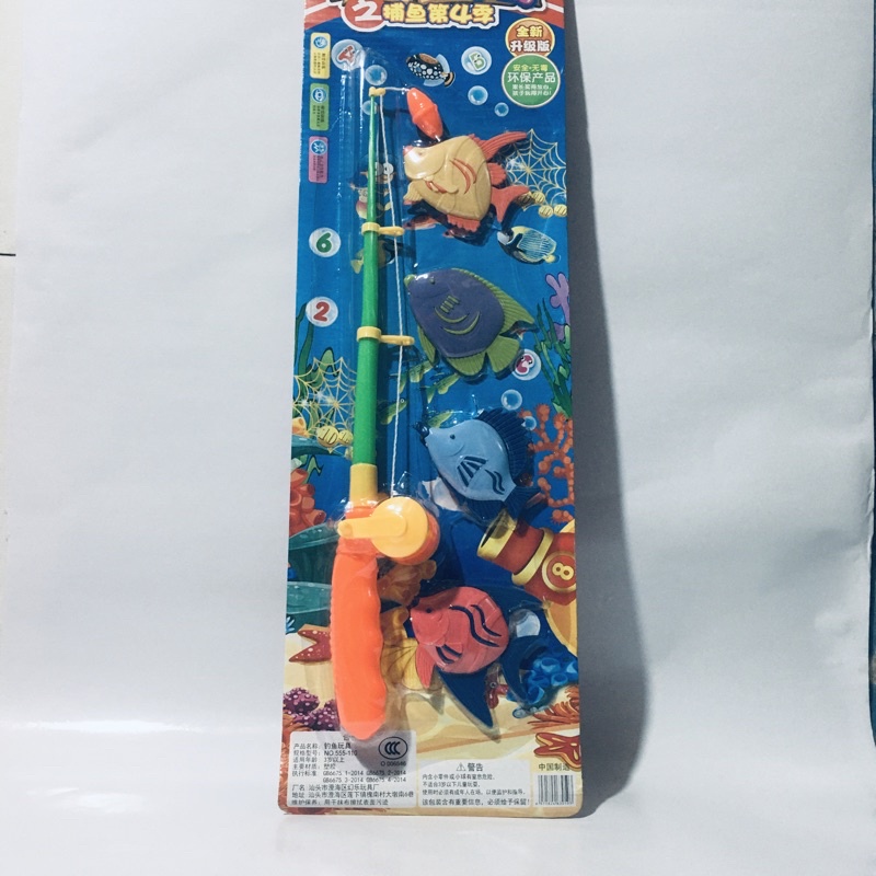 Đồ chơi trẻ em, câu cá nam châm. Vỉ gồm 2 cần câu và mô hình các con vật dưới nước