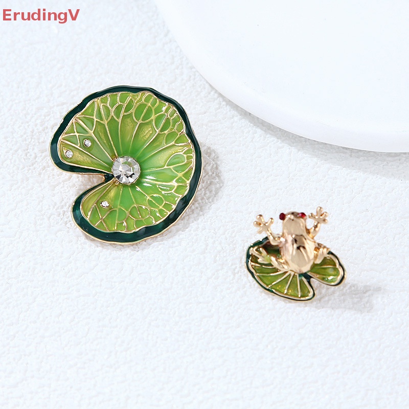 Bộ 2 Ghim Cài Áo Hình Ếch Và Lá Sen Đính Đá Thời Trang Cho Nữ