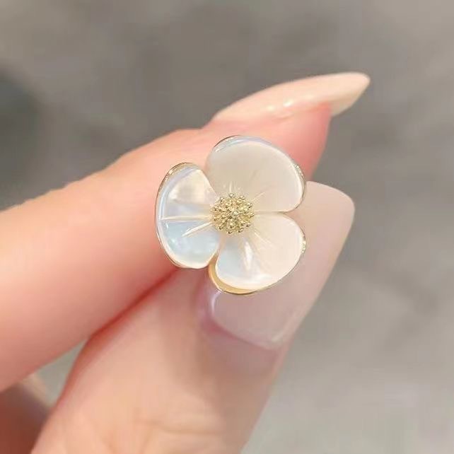 Ghim Cài Áo Hình Nơ Đính Đá Opal Dễ Thương