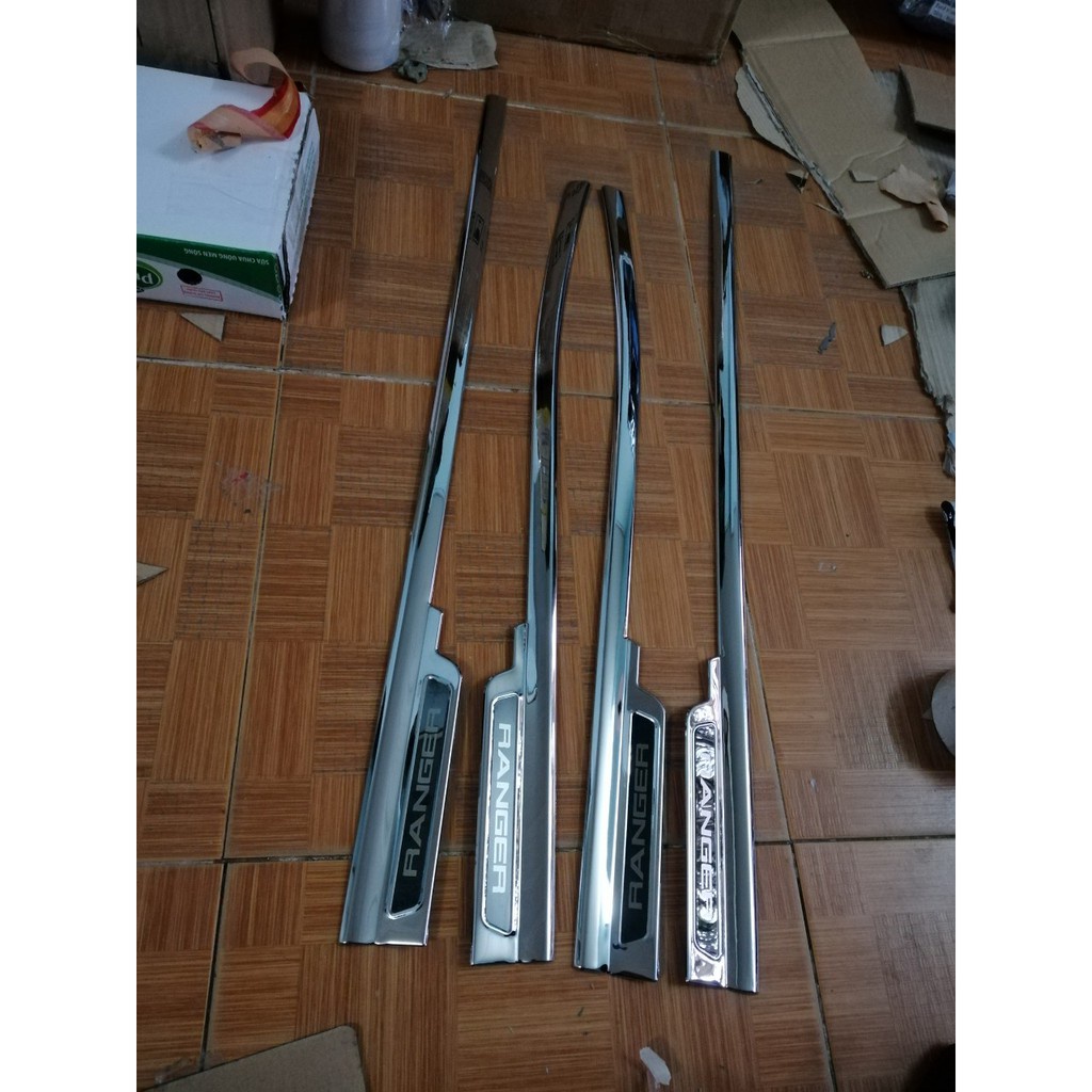 Ốp nẹp chân kính Ford Ranger  Bộ ốp nẹp viền Chân kính Ford Ranger đời 2013 đến 2021 cao cấp