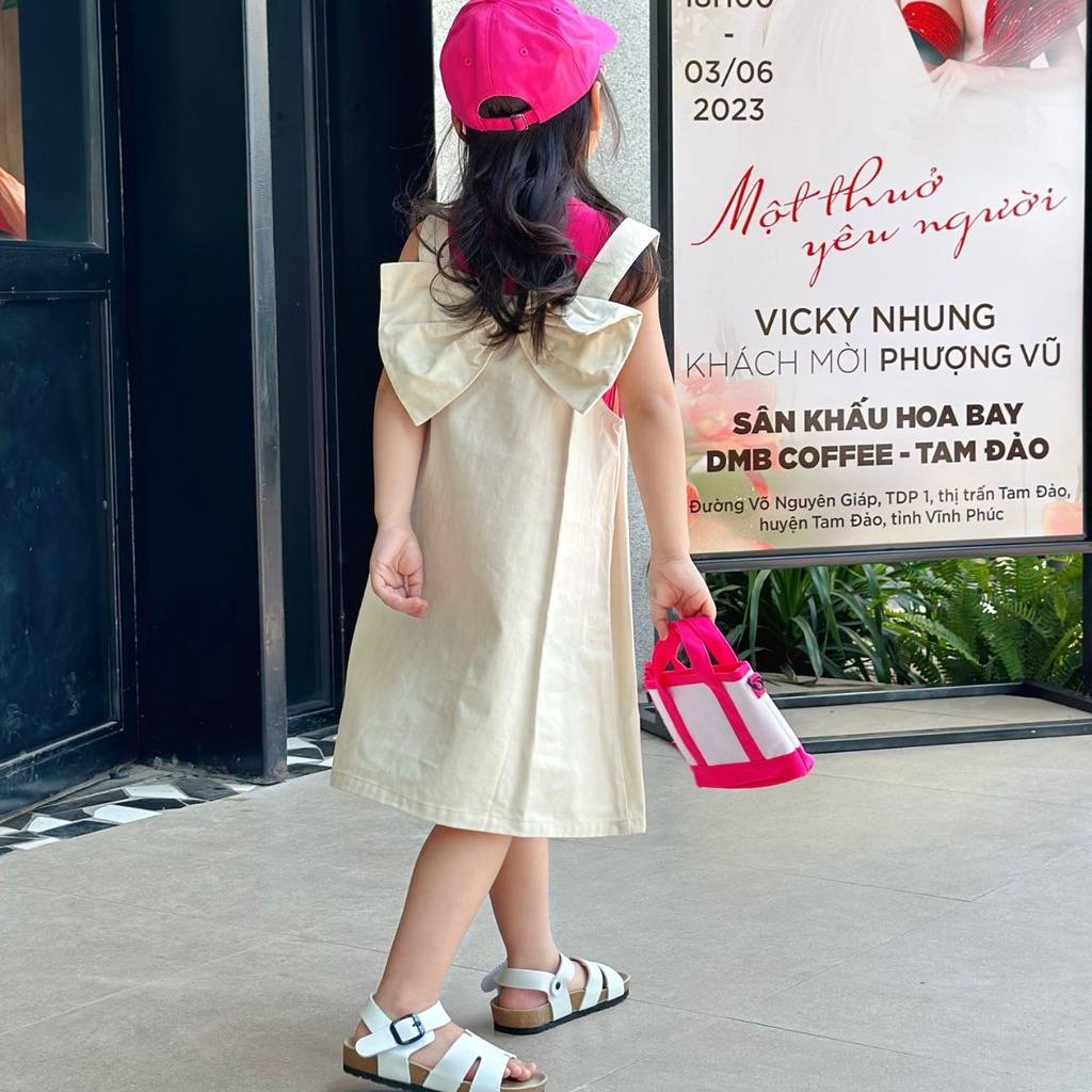 Set yếm be gấu dâu phối áo hồng Sofia phong cách hàn quốc dễ thương size  bé 2 tuổi đến 12 tuổi