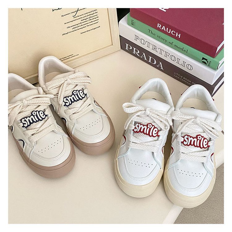 Giày Thể Thao Đế Cao Su Mềm Màu Trắng In Chữ Viền Nhiều Màu Sắc Cho Nữ Sinh
