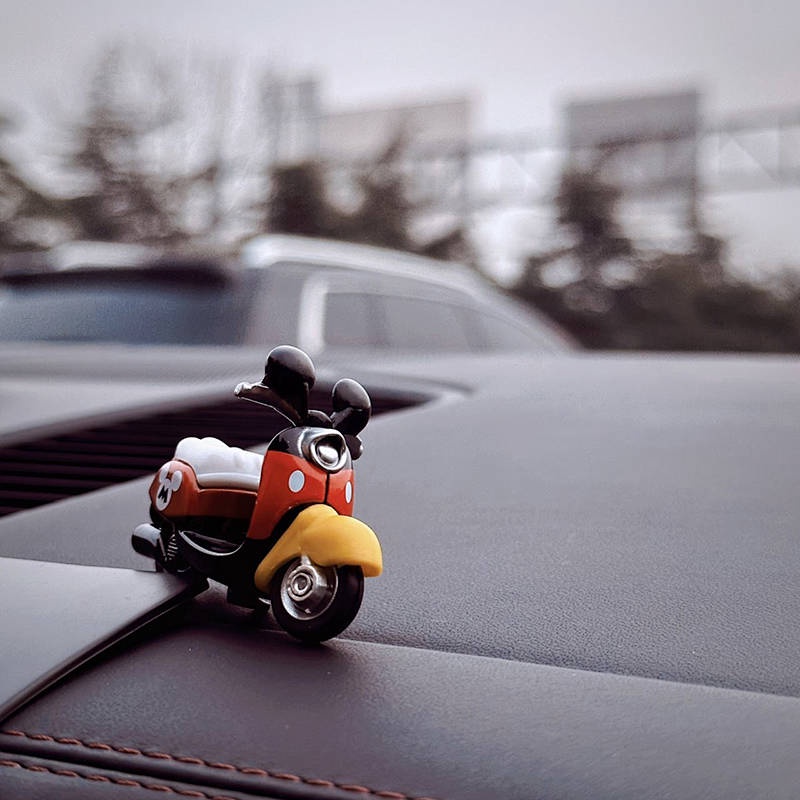 Cute Motorcycle Alloy Mini Model Car Decoration Car Interior Accessories Car Center Console Decoration Supplies 7It9