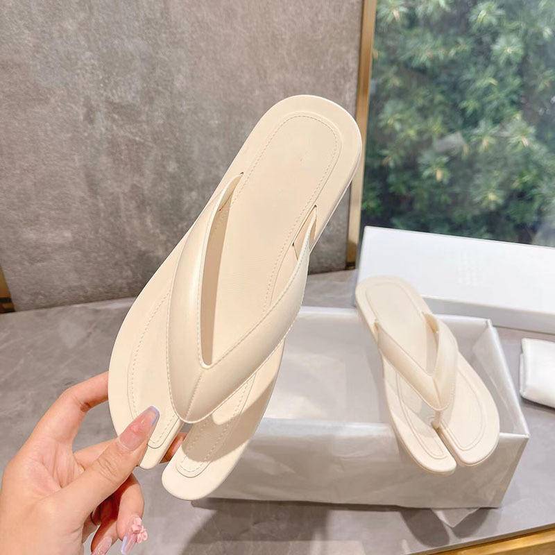 Dép Xỏ Ngón Mona tabi Cát cướp