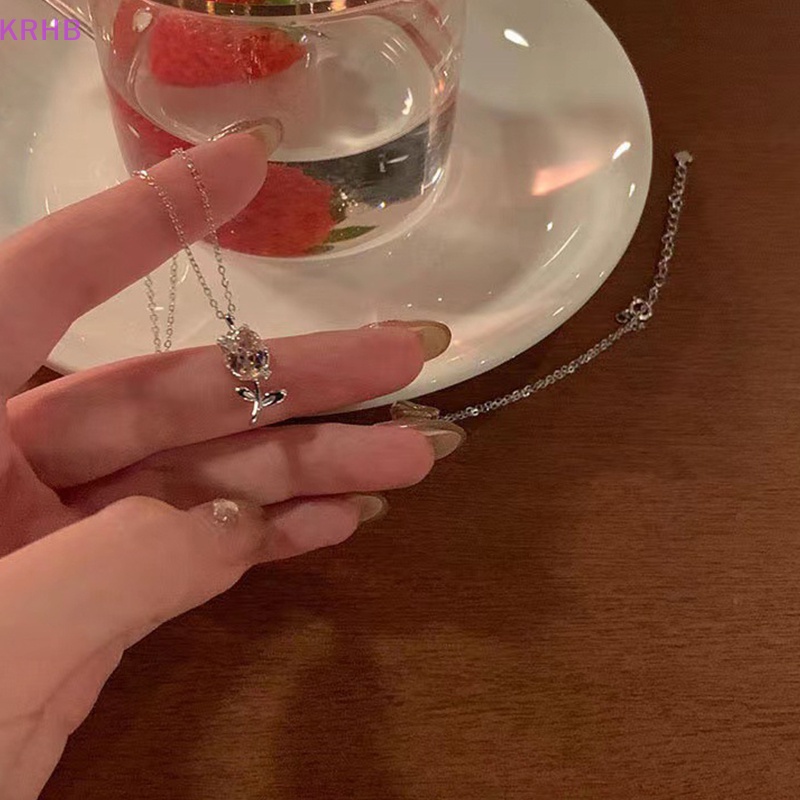 Vòng Cổ Choker Màu Bạc Mặt Hoa Tulip Đính Đá Thời Trang Cho Nữ Mới