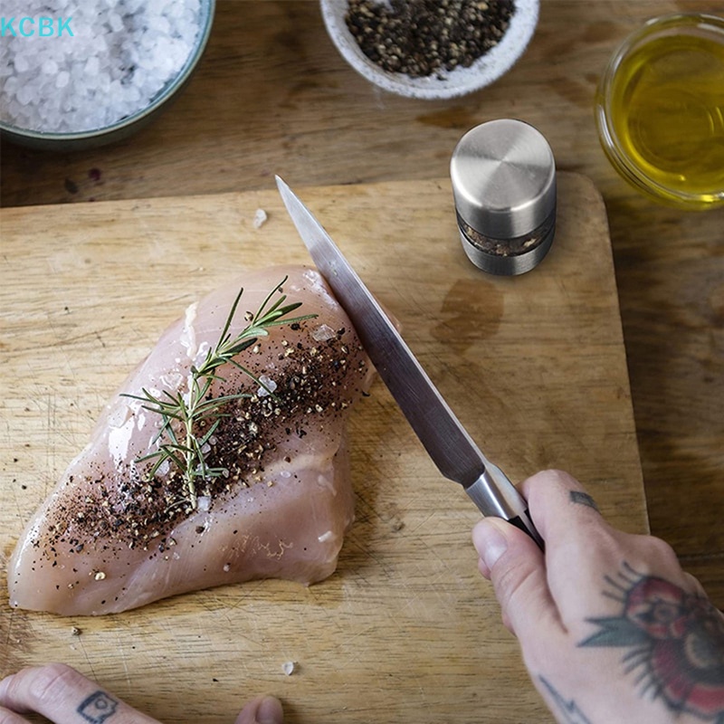 1 Dụng Cụ Xay Tiêu Bằng Thép Không Gỉ