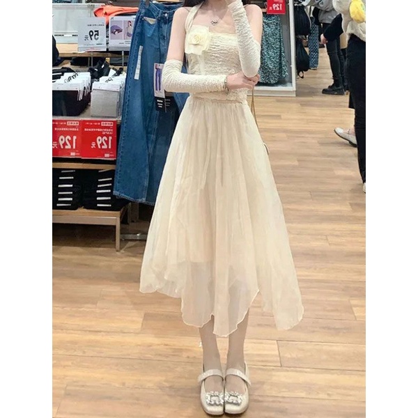 Set Áo Croptop Hai Dây + Chân Váy Lưới Lưng Cao Phong Cách Pháp Thời Trang Mới Cho Nữ