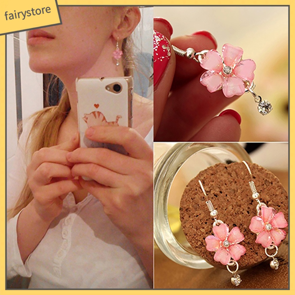 Bông Tai Móc Hình Cánh Hoa Đính Đá Trang Nhã Dành Cho Nữ