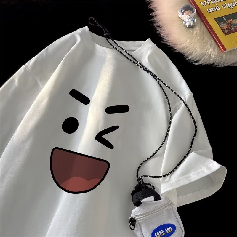 Áo Thun Thể Thao Tay Ngắn Cổ Tròn In Hình Biểu Tượng Cảm Xúc Hoạt Hình Nhật Bản Cỡ Lớn M-5XL Thời Trang Mùa Hè Cho Nam