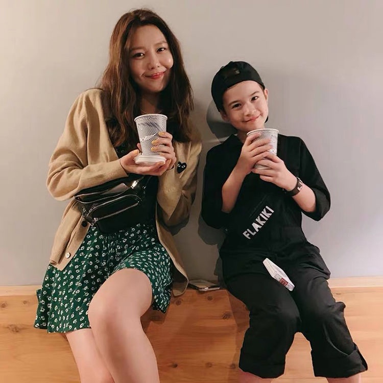 Váy Hoa Màu Xanh Lá Váy Ngắn Mùa Hè Cùng Kiểu Sao Dễ Phối